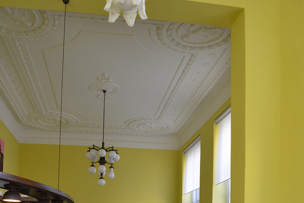 CAFFE  RESTAURANT TIVOLI – rekonstrukce uměleckých interiérů architektonické památky v kouzelné části města Brna