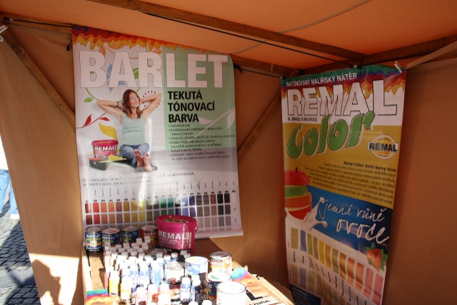 BARVY A LAKY  NA VÁCLAVSKÉM NÁMĚSTÍ