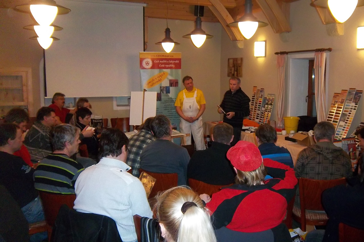 Školení a prezentace nových produktů výrobců nátěrových hmot