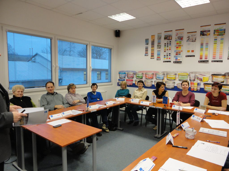 Realizace vzdělávacích kurzů a adaptability zaměstnanců ve společnosti BARVY A LAKY TELURIA, s.r.o. se blíží ke svému závěru