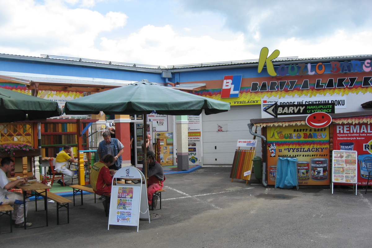 KOUZLO BAREV KARLOVY VARY slaví desáté narozeniny
