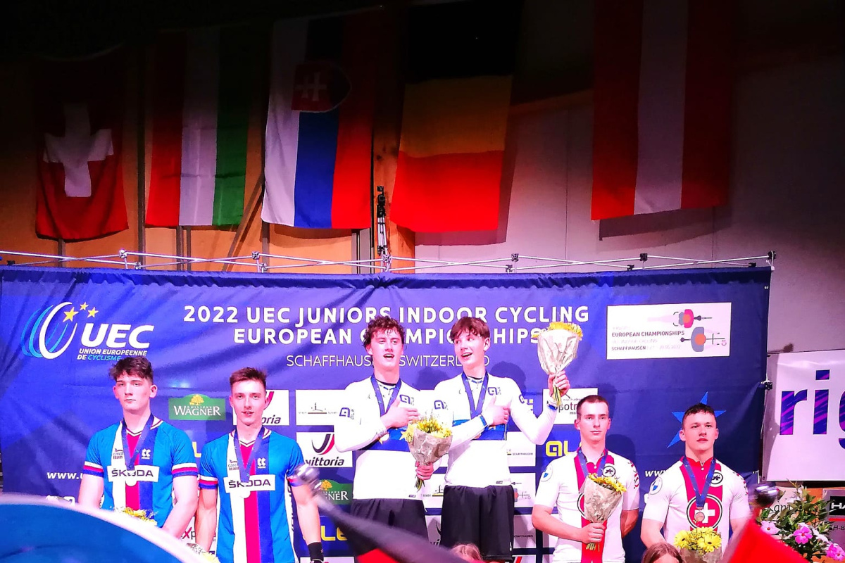 Stříbrné medaile pro Českou republiku a juniorskou kolovou!