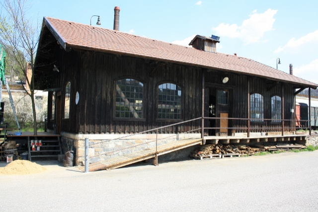 Ze Sklepa do vlaku? O prázdninách.