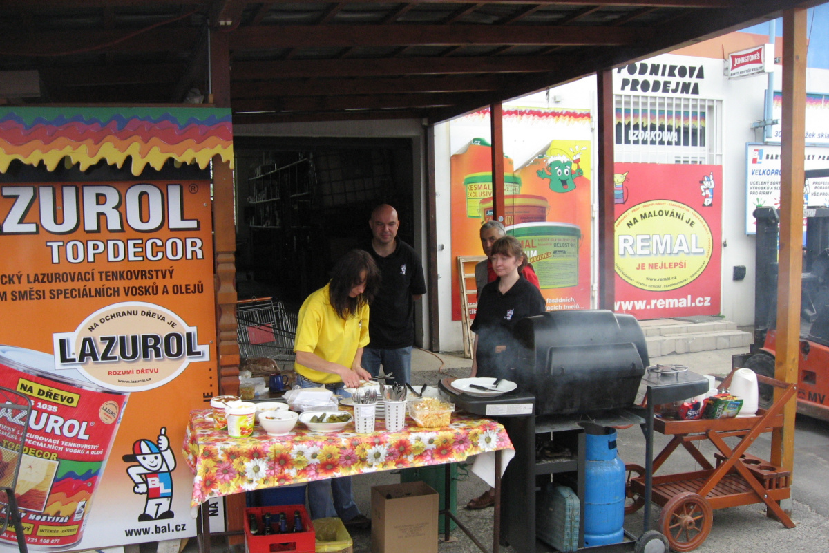 Prodejna Kouzla barev Karlovy Vary slaví 10.výročí