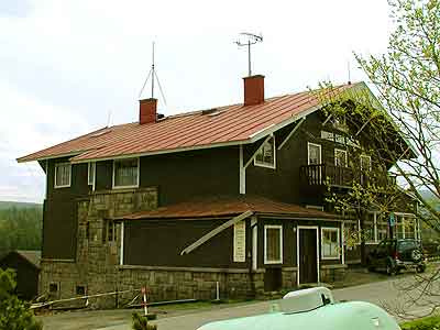 Reference na barvu FEST-B