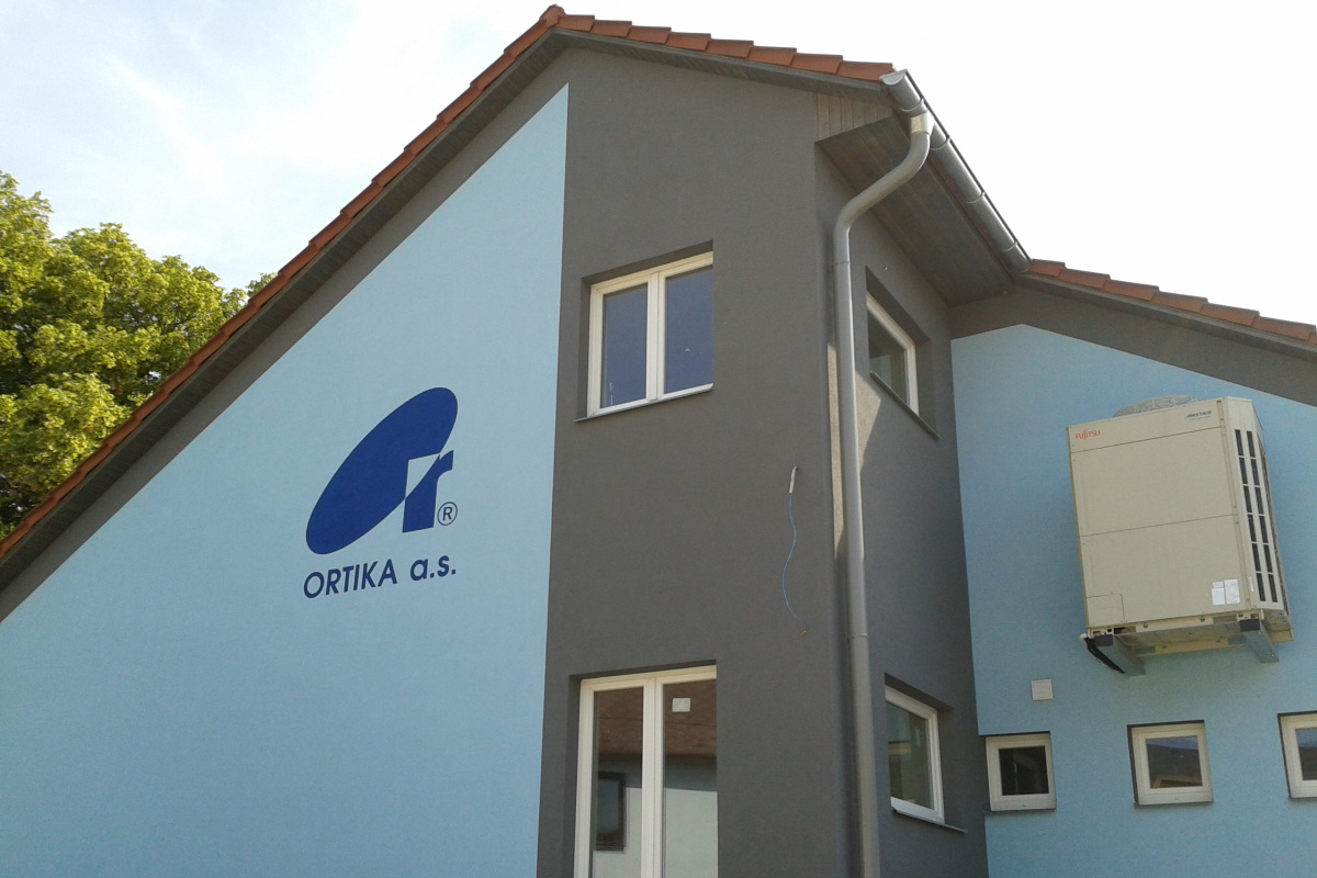 Rekonstrukce fasády budovy firmy ORTIKA, a.s.