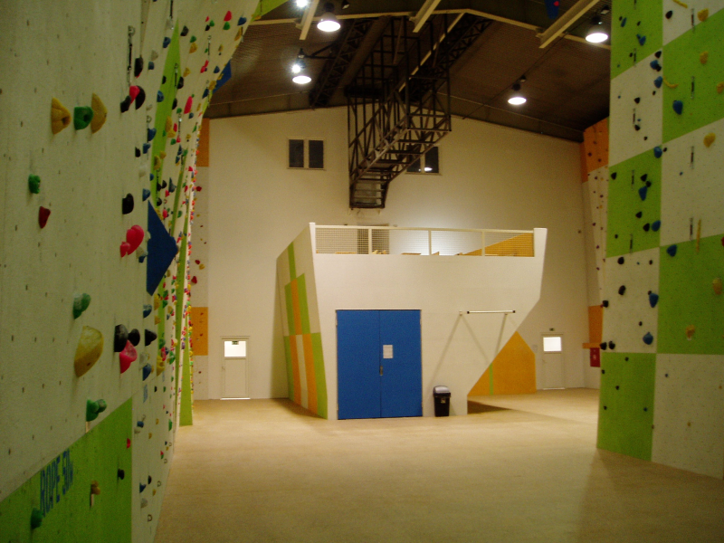 Nejvyšší krytá horolezecká stěna v ČR, DURO SALEWA, Brno