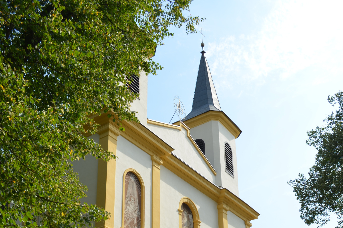 Rekonstrukce fasády kostela sv. Alfonse v obci Červenka u Litovle