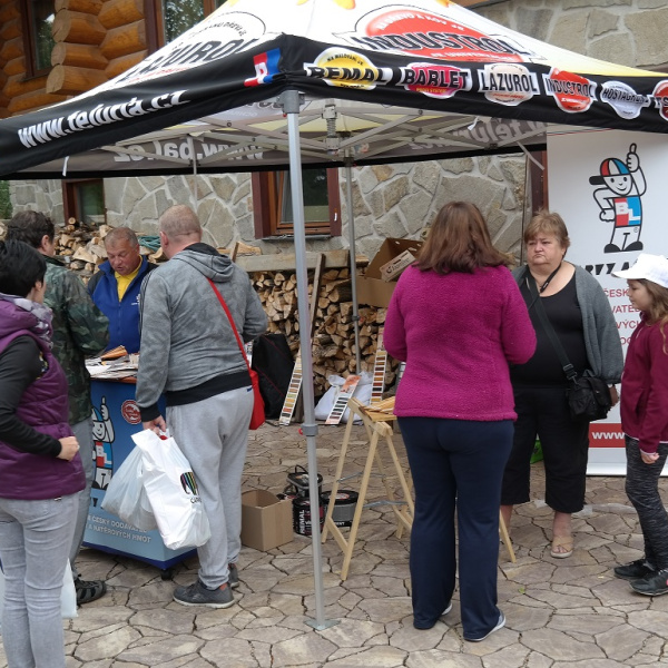 Neformální setkání členů Cechu malířů, lakýrníků a tapetářů ČR