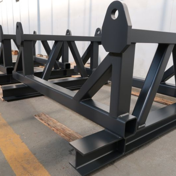 Stojany pod průmyslové pračky