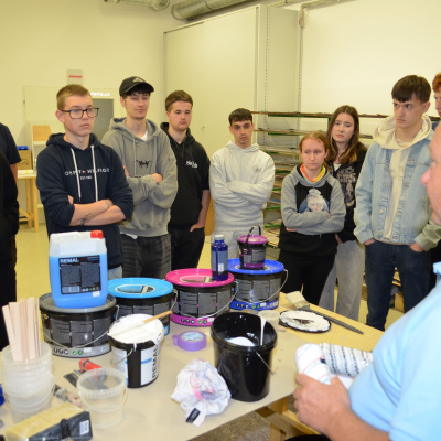 Mladí malíři pronikli do tajů výroby barev!