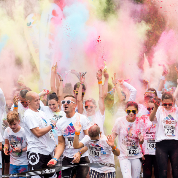 ŠŤASTNÍ A BAREVNÍ !