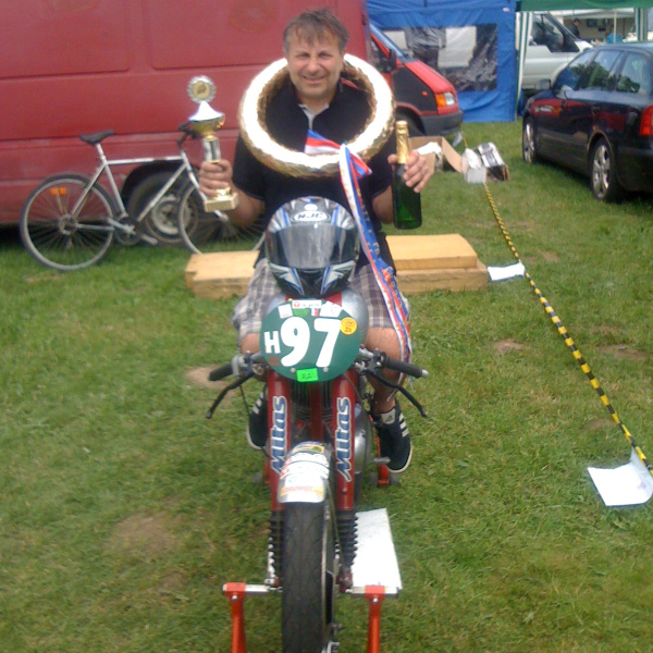 Motorka "v našich barvách" vyhrála Mistrovství ČR v Jičíně