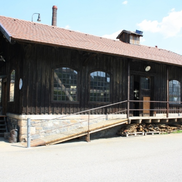 Ze Sklepa do vlaku? O prázdninách.