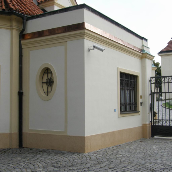 Oprava omítek areálu Úřadu vlády ČR, Kramářova vila, Gogolova 1