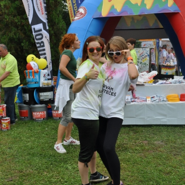 ZAŽIJ NEJBAREVNĚJŠÍ DEN SVÉHO ŽIVOTA – „BARVÁM NEUTEČEŠ!“  na 2. ROČNÍKU ZÁBAVNÉHO BAREVNÉHO BĚHU