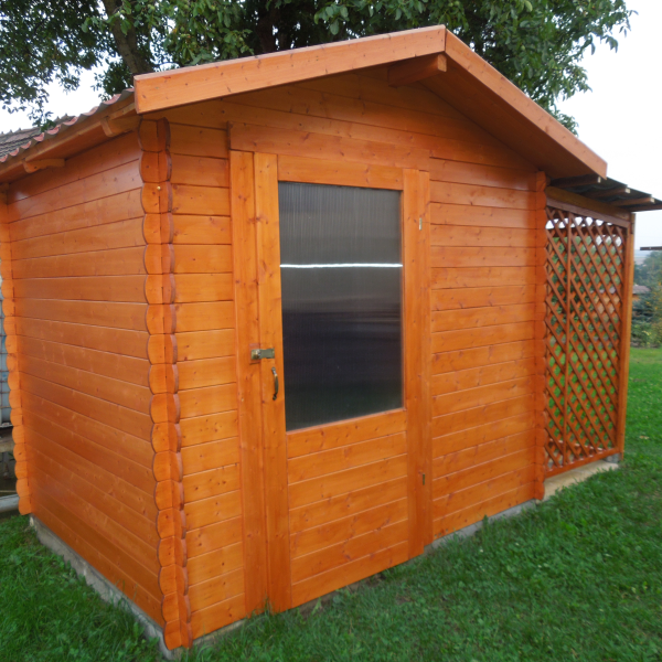 Nátěr dřevěného zahradního domku