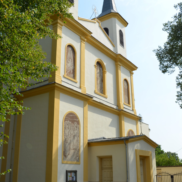 Rekonstrukce fasády kostela sv. Alfonse v obci Červenka u Litovle