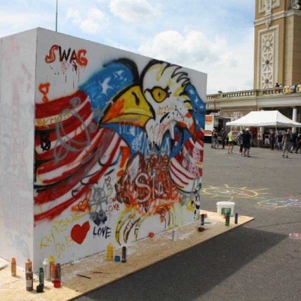 Prezentace našich barev před Veletržním palácem